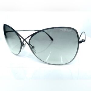 Tom Ford Sunglasses in Gunmetal. Barely worn. Original case.